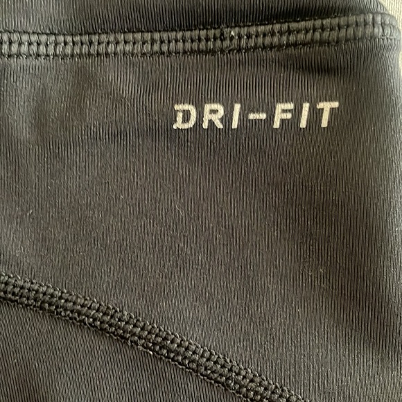 Nike Running Dri-Fit Black Capri Leggings Size Small - Picture 11 of 16